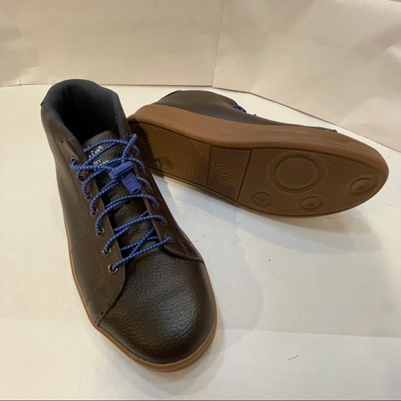 Penguin Sneakers - Picture 5 of 6